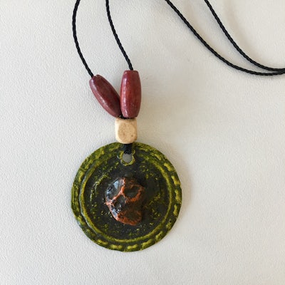 Stoere touwketting met ronde hanger - geel/zwart - K.006