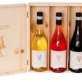 Wijnkistje Menegotti Custoza (wit), Bardolino Chiaretto (rose) en Bardolino Classico (rood)
