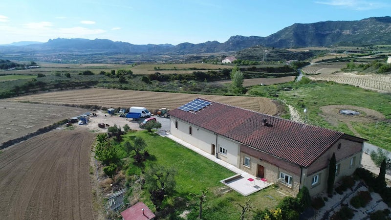 Foto bij Bodegas Mitarte - Rioja Alavesa